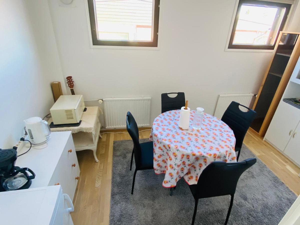 Two Bedrooms,Dining Area And Bathroom With Private Entrance Kotka Exteriér fotografie