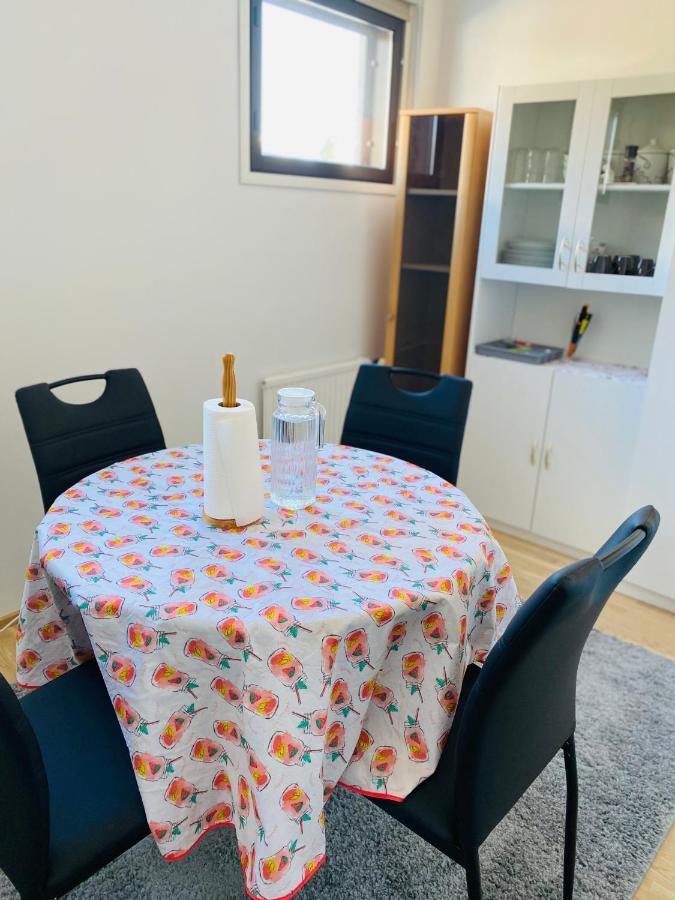 Two Bedrooms,Dining Area And Bathroom With Private Entrance Kotka Exteriér fotografie